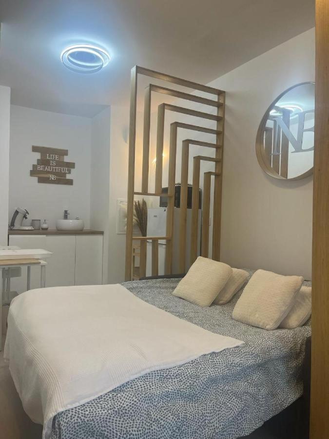 Spacieux Appart Terrasse Metro Hopital 4Pers Wifi 빌쥐이프 외부 사진