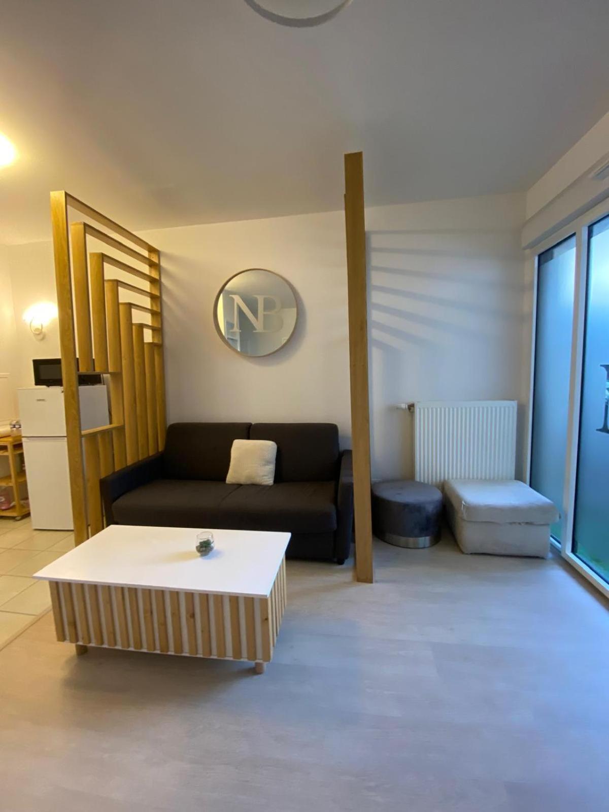 Spacieux Appart Terrasse Metro Hopital 4Pers Wifi 빌쥐이프 외부 사진
