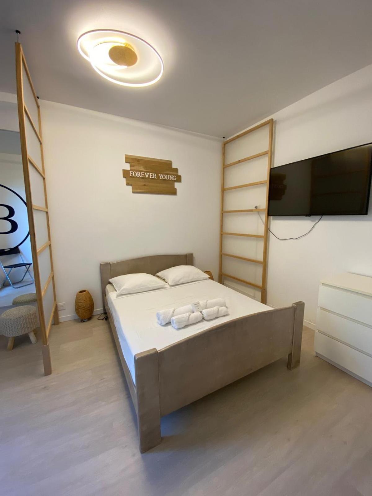 Spacieux Appart Terrasse Metro Hopital 4Pers Wifi 빌쥐이프 외부 사진